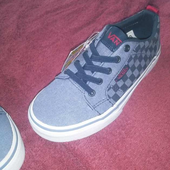 Vans - Picture 4 of 4